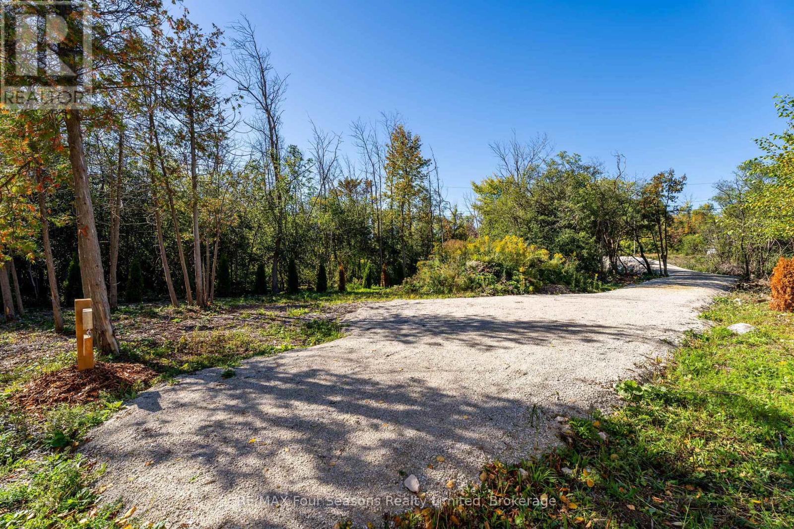 9746 Beachwood Road, Collingwood, Ontario  L9Y 0X2 - Photo 8 - S13823082