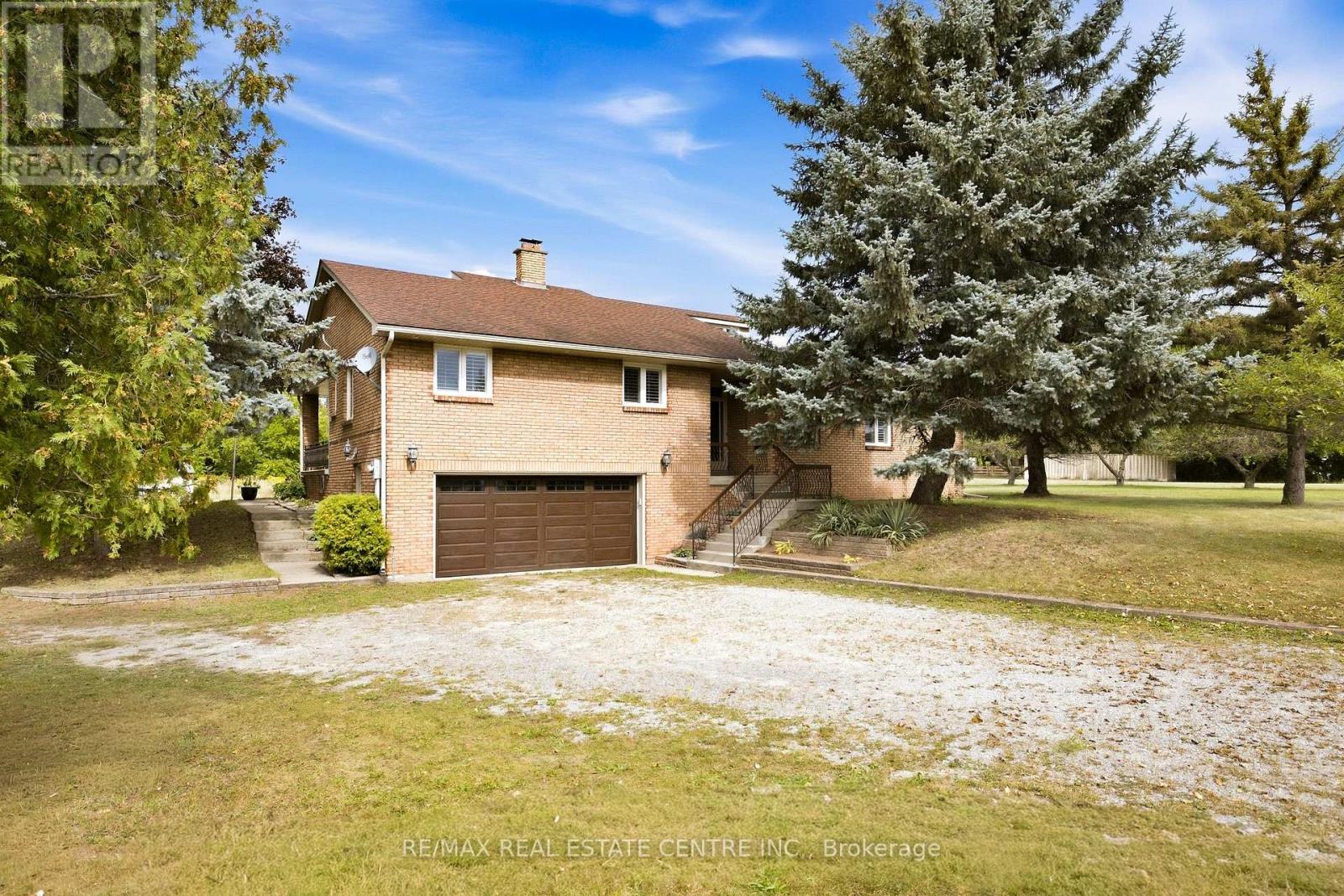 335 York Road, Burlington, Ontario  L7P 0T6 - Photo 3 - W13822504
