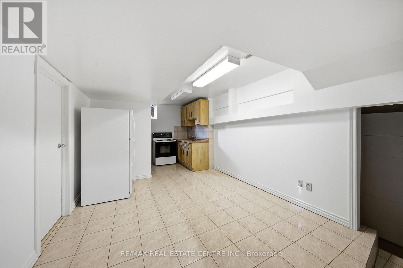 335 York Road, Burlington, Ontario  L7P 0T6 - Photo 36 - W13822504