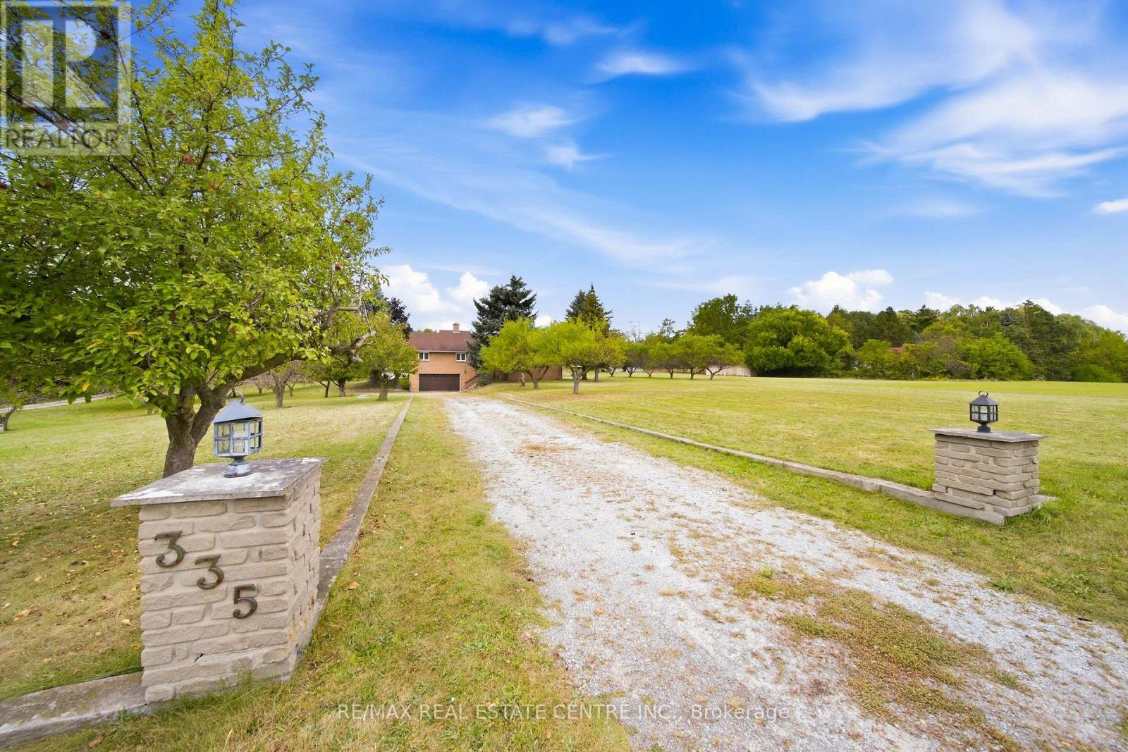 335 York Road, Burlington, Ontario  L7P 0T6 - Photo 4 - W13822504