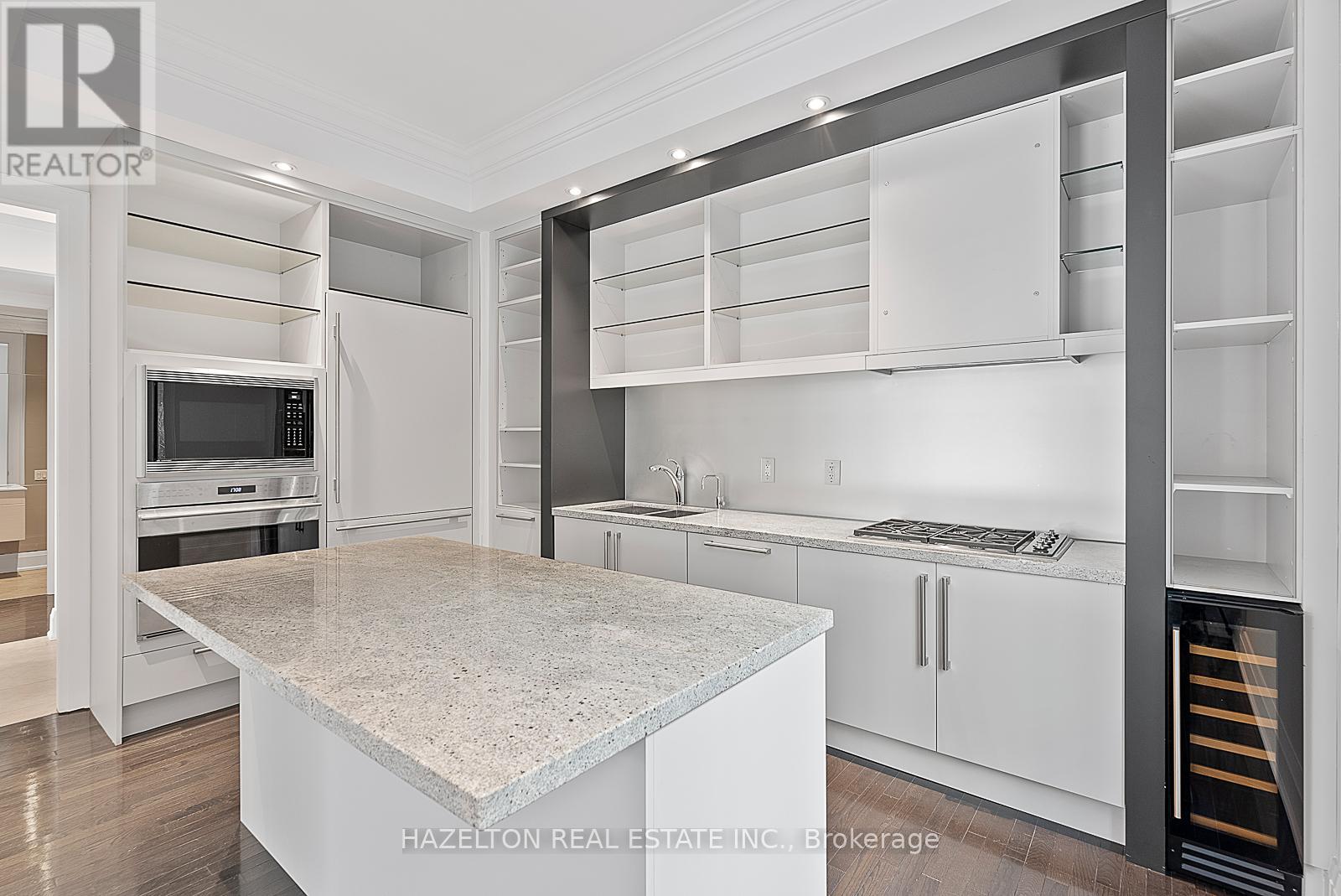304 - 80 Yorkville Avenue, Toronto, Ontario  M5R 2C2 - Photo 4 - C13823036