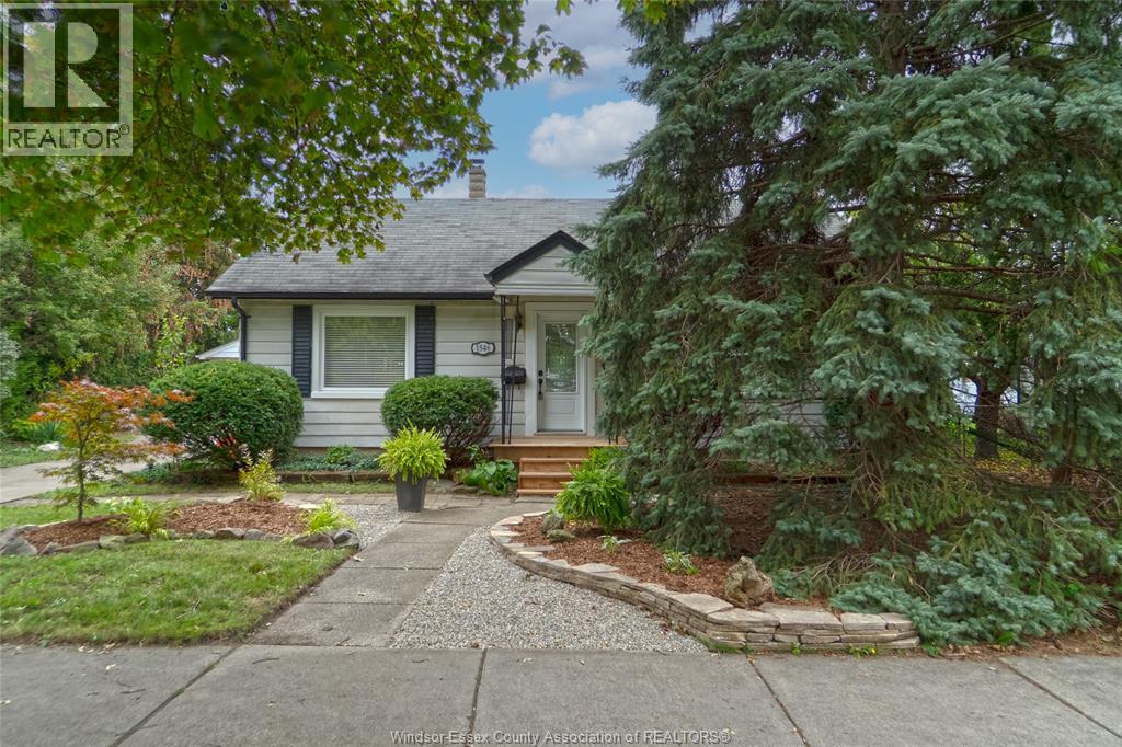 1546 California Avenue, Windsor, Ontario  N9B 3A3 - Photo 5 - 26023440