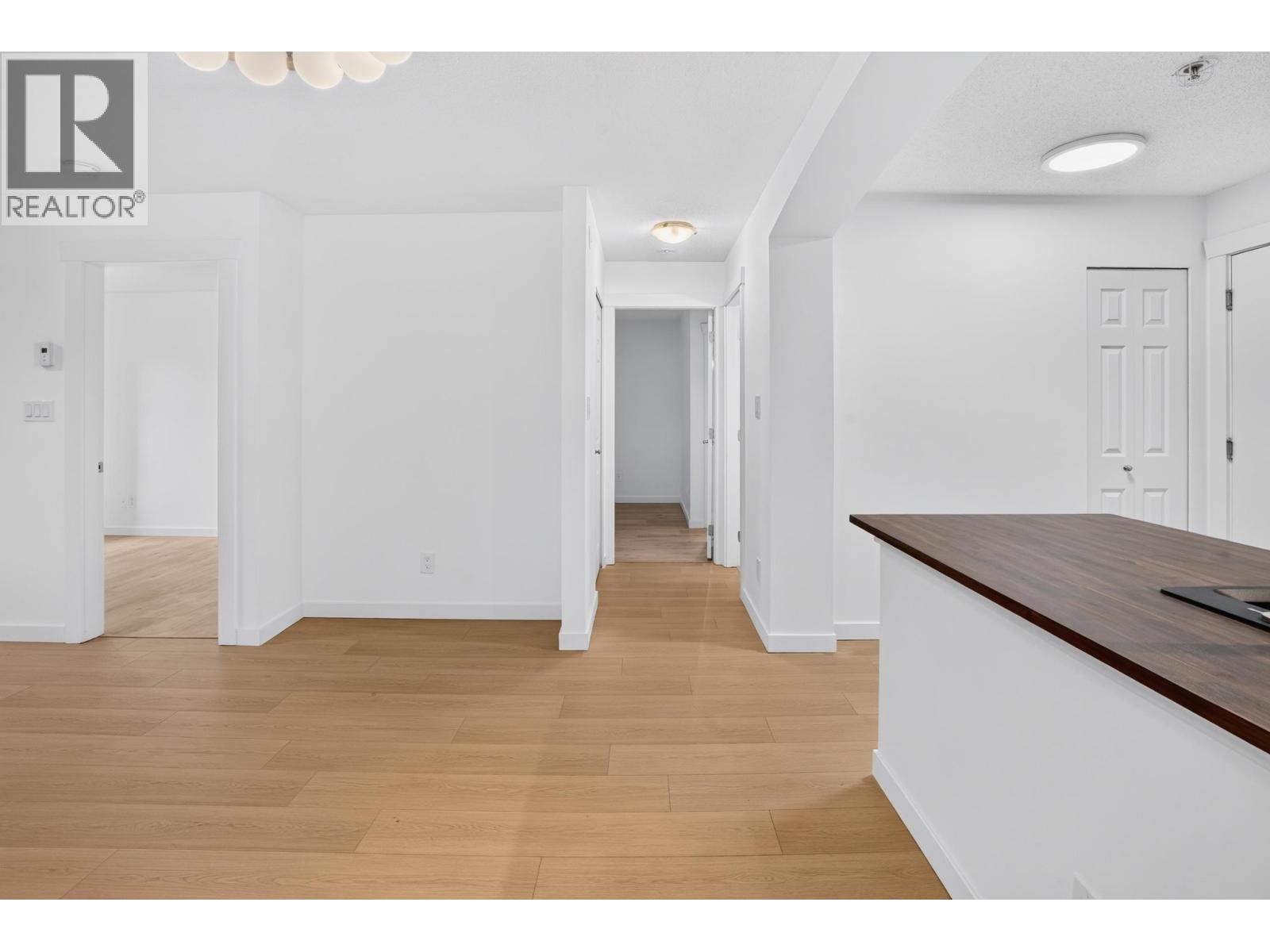303 2998 Silver Springs Boulevard, Coquitlam, British Columbia  V3E 3R7 - Photo 18 - R3169158