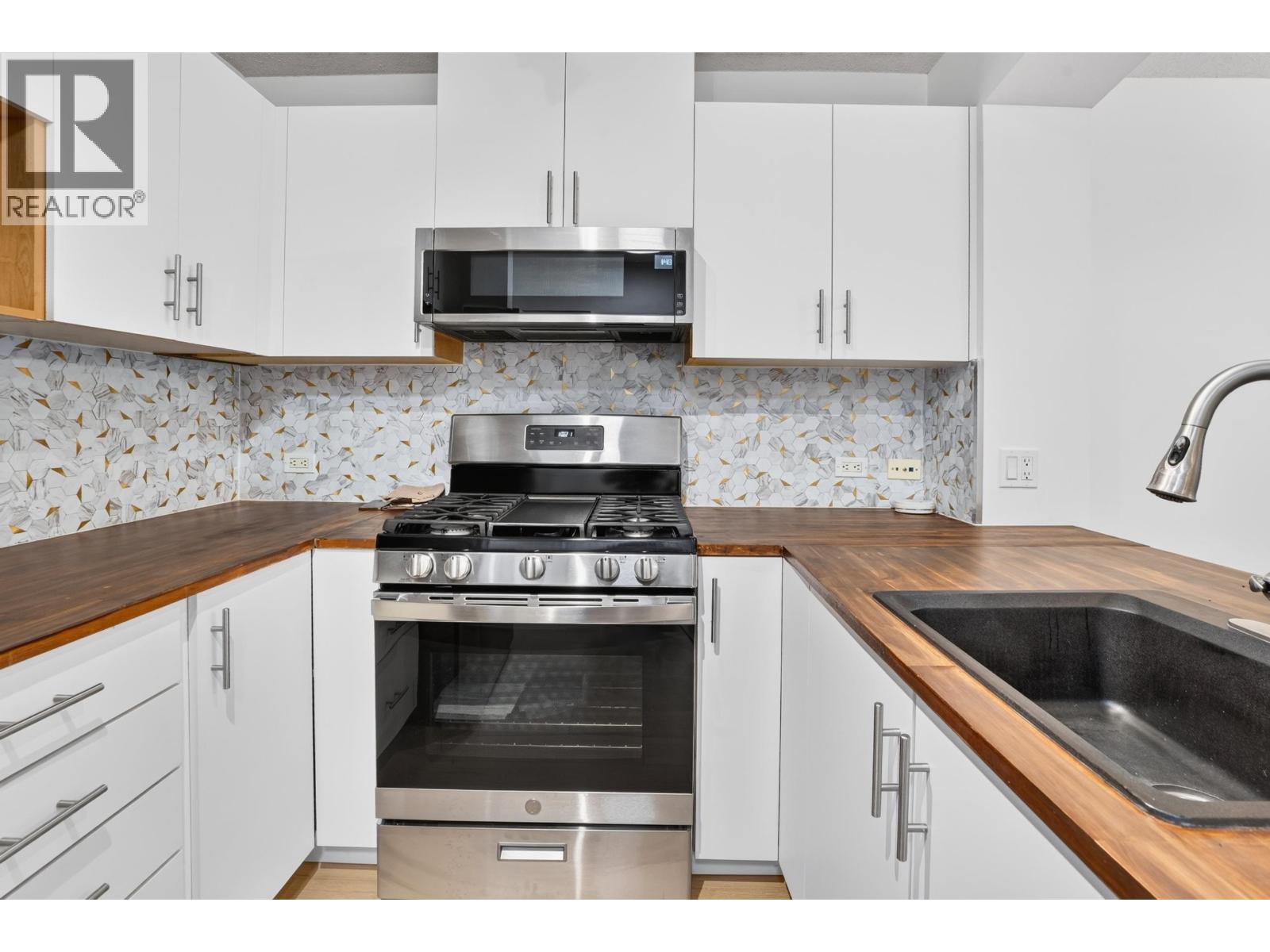 303 2998 Silver Springs Boulevard, Coquitlam, British Columbia  V3E 3R7 - Photo 20 - R3169158