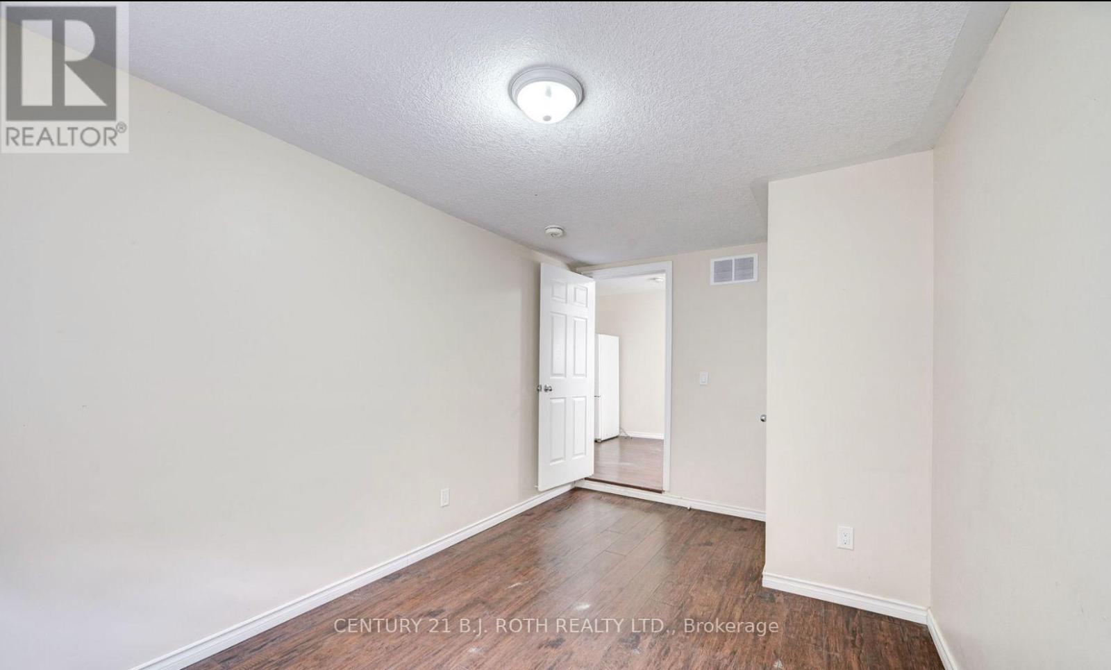 3 - 303 Moffat Street, Orillia, Ontario L3V 4E9 - Photo 7 - S13823108