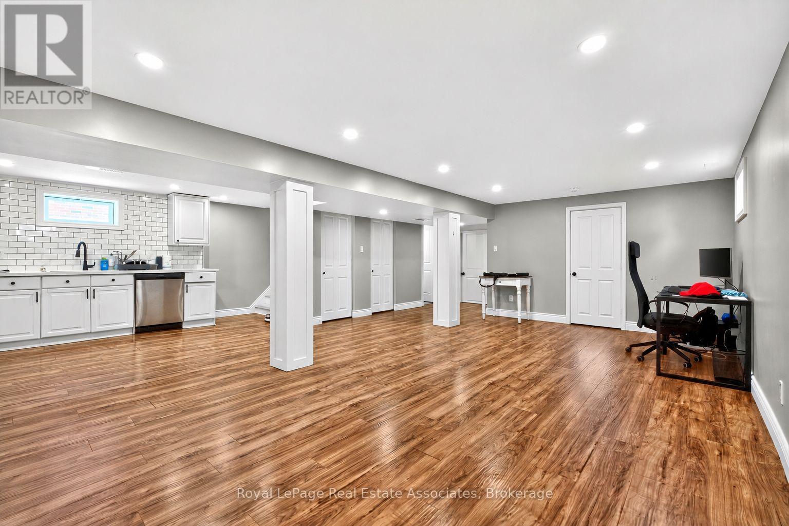 Lower - 312 East 45th Street, Hamilton, Ontario L8T 3K8 - Photo 9 - X13785014