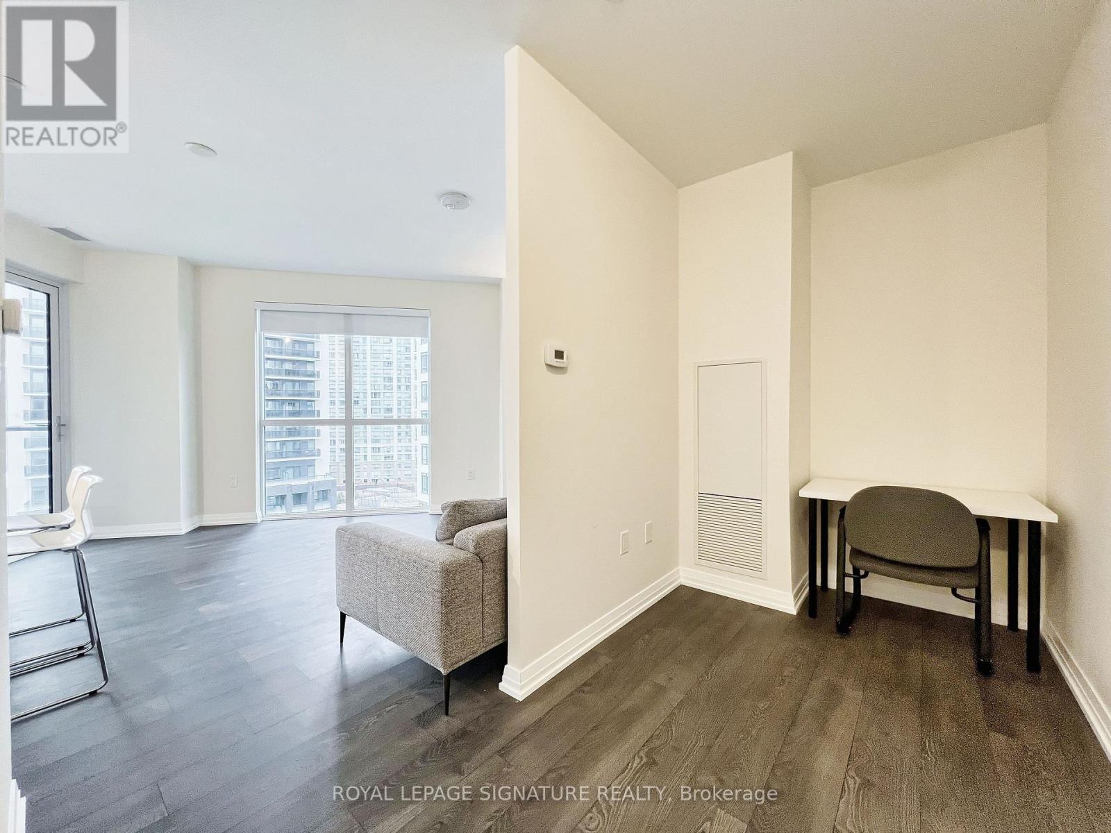 817 - 50 Thomas Riley Road, Toronto, Ontario  M9B 0C5 - Photo 2 - W13823048