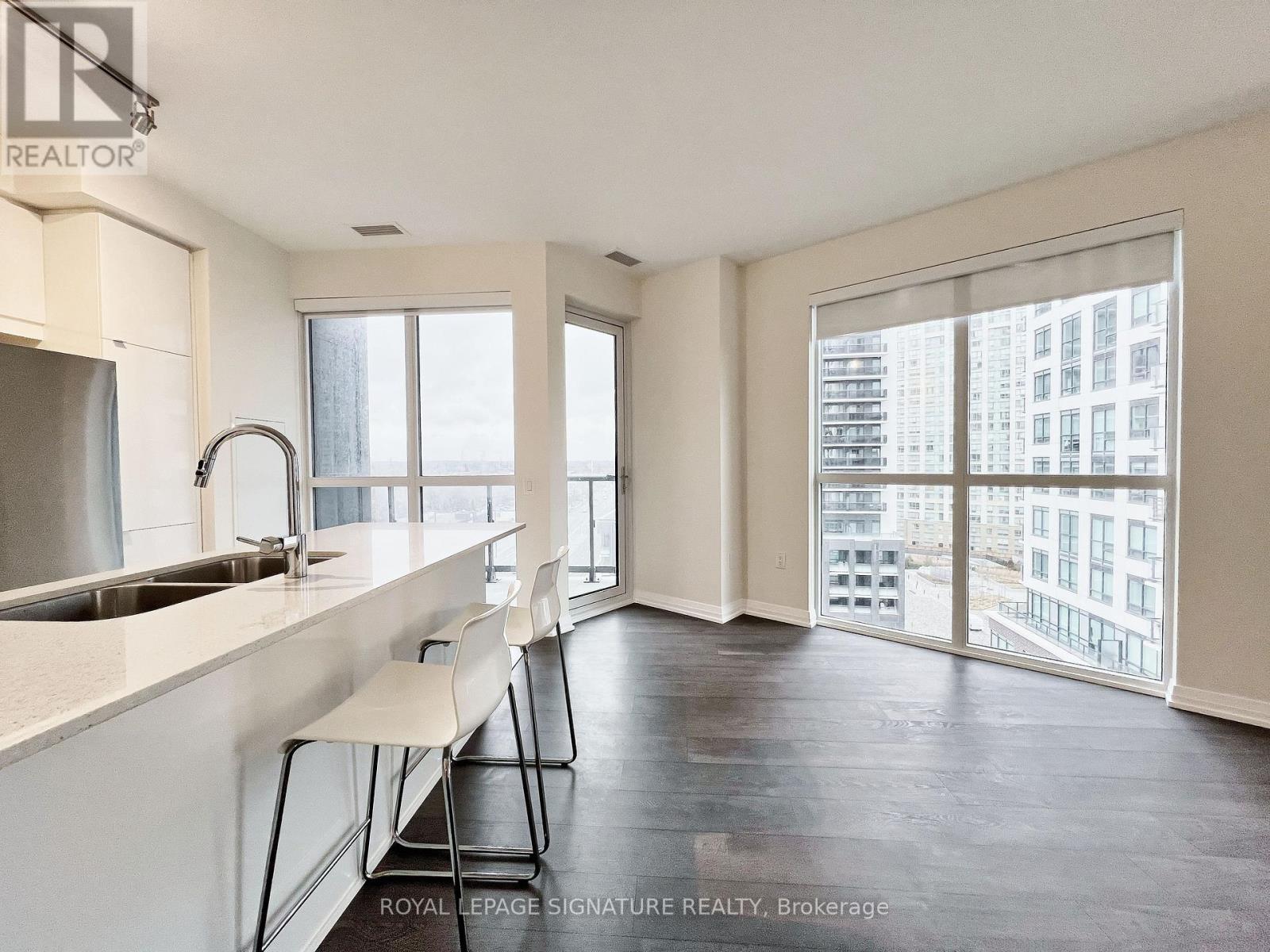 817 - 50 Thomas Riley Road, Toronto, Ontario  M9B 0C5 - Photo 3 - W13823048