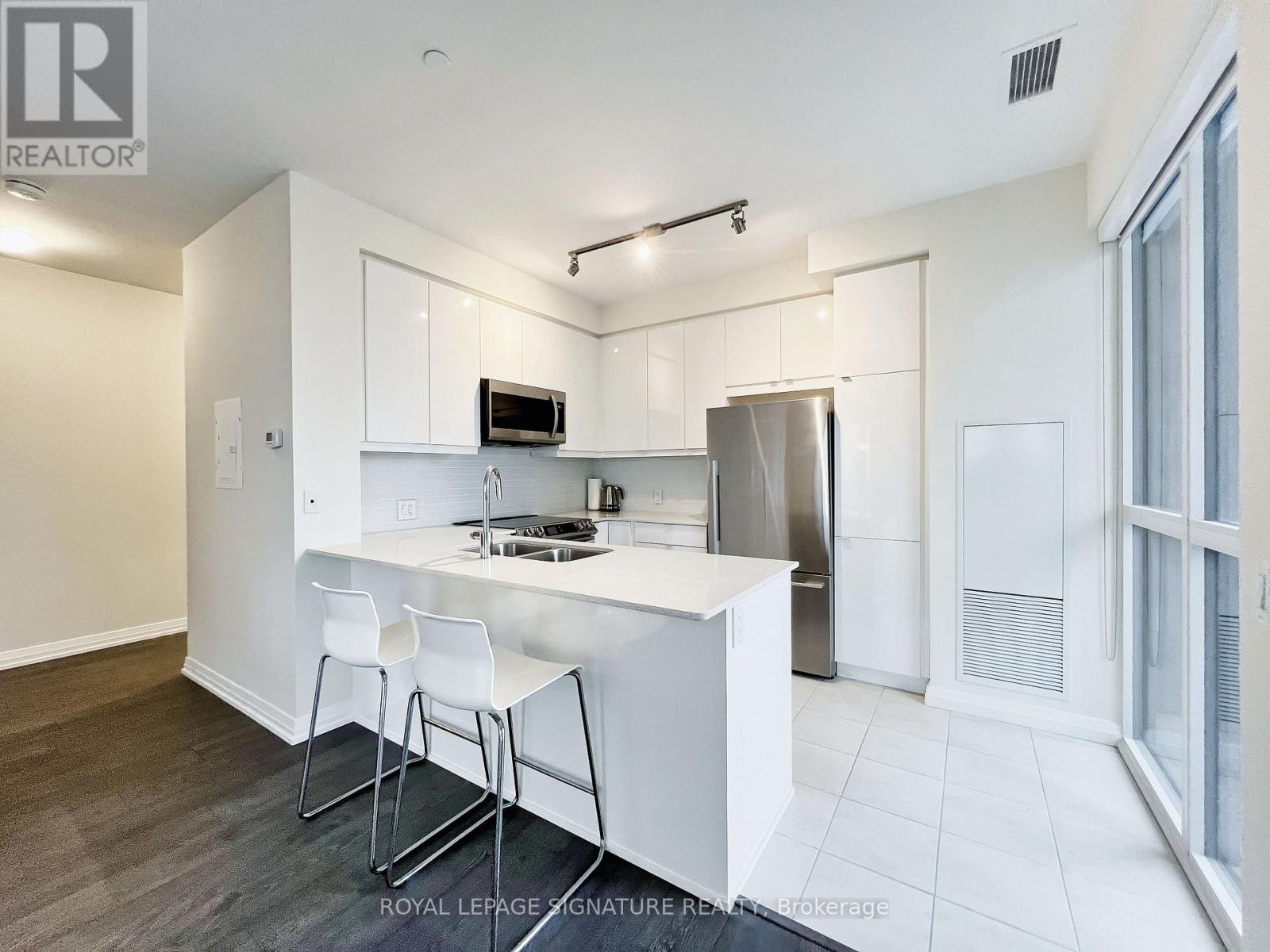 817 - 50 Thomas Riley Road, Toronto, Ontario  M9B 0C5 - Photo 4 - W13823048