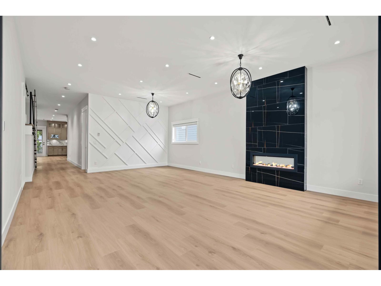 10671 127a Street, Surrey, British Columbia  V3V 5L7 - Photo 4 - R3167536