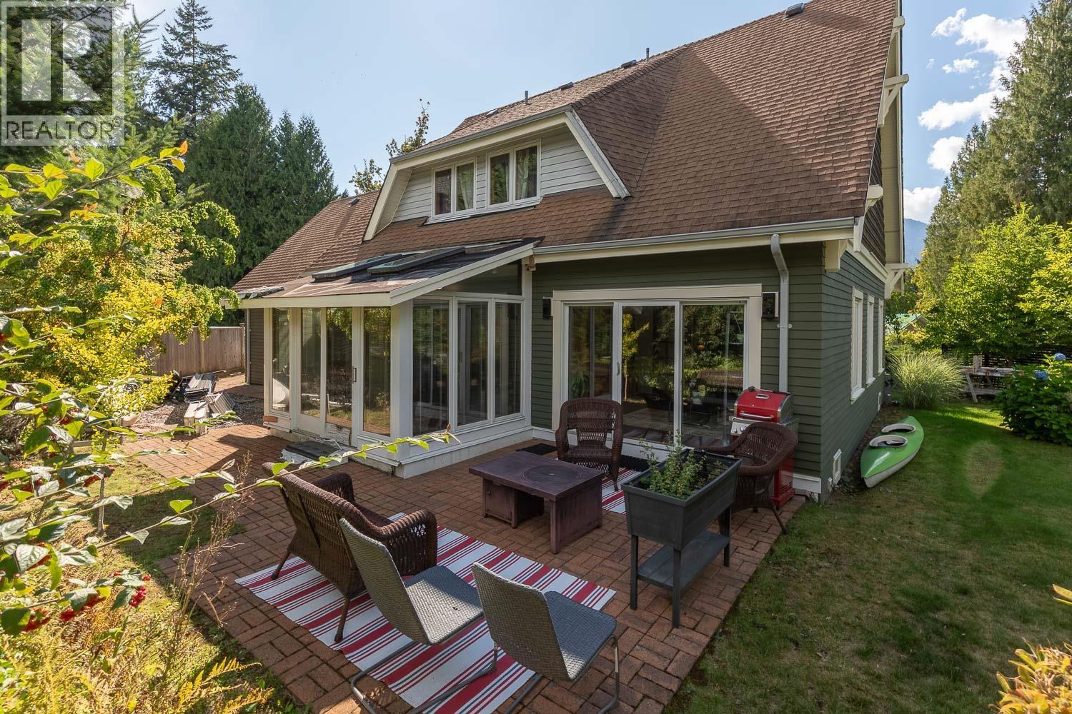 40235 Kintyre Drive, Squamish, British Columbia  V8B 0J6 - Photo 4 - R3163570