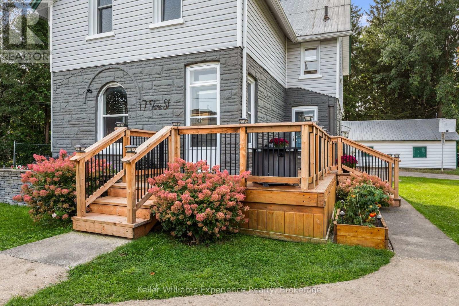 17 Stone Street, Springwater, Ontario  L0L 1P0 - Photo 2 - S13822510