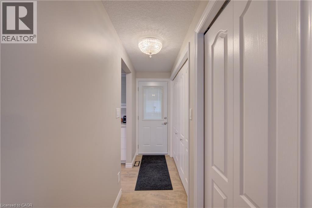 574 Clipper Drive, Waterloo, Ontario  N2K 4B4 - Photo 27 - 40860023