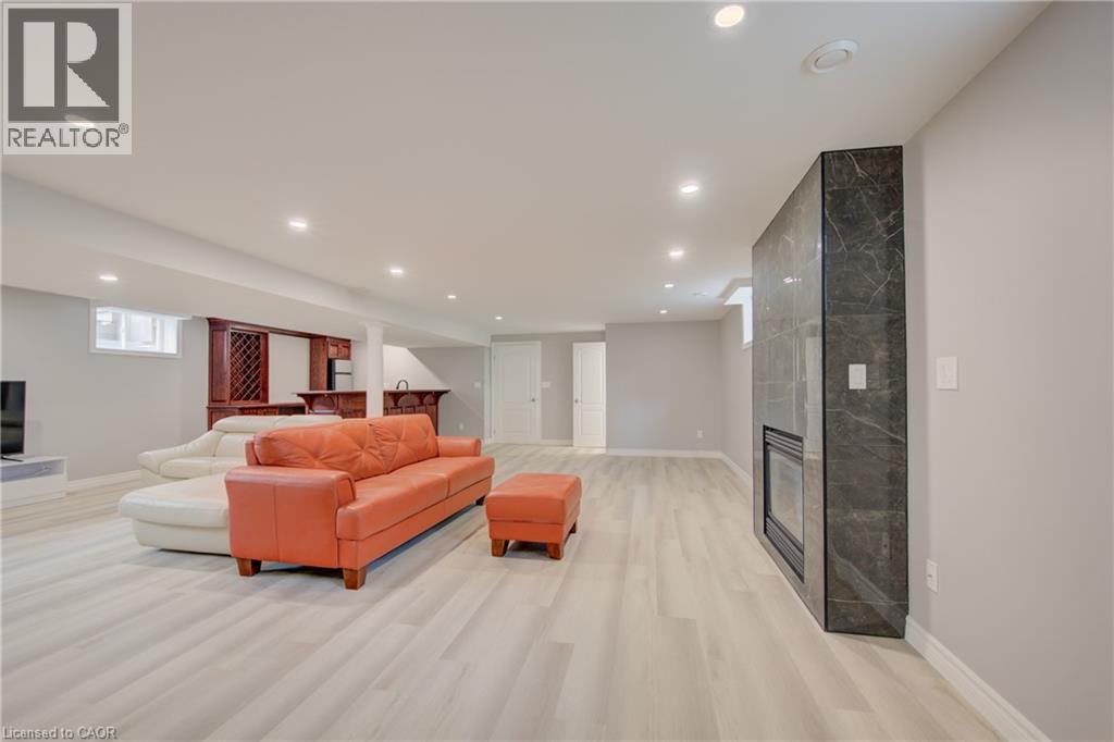 574 Clipper Drive, Waterloo, Ontario  N2K 4B4 - Photo 38 - 40860023