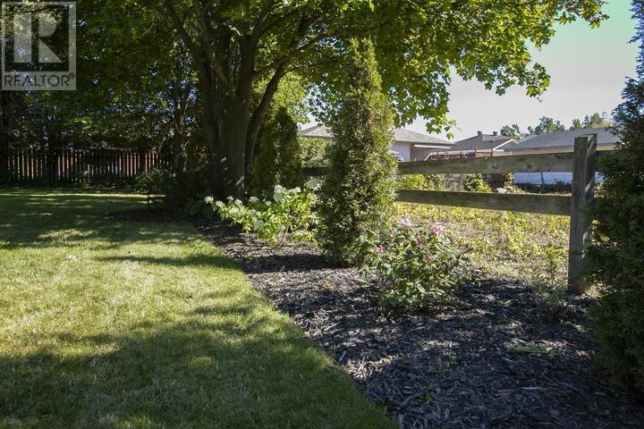 552 Lake St, Sault Ste. Marie, Ontario  P6B 3L2 - Photo 13 - SM262656