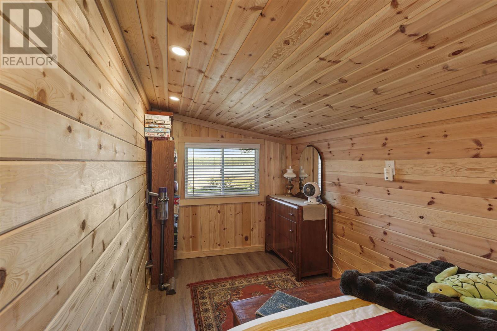 271 Smith Bay Rd, District Of Manitoulin, Gore Bay, Ontario  P0P 1H0 - Photo 16 - SM262664