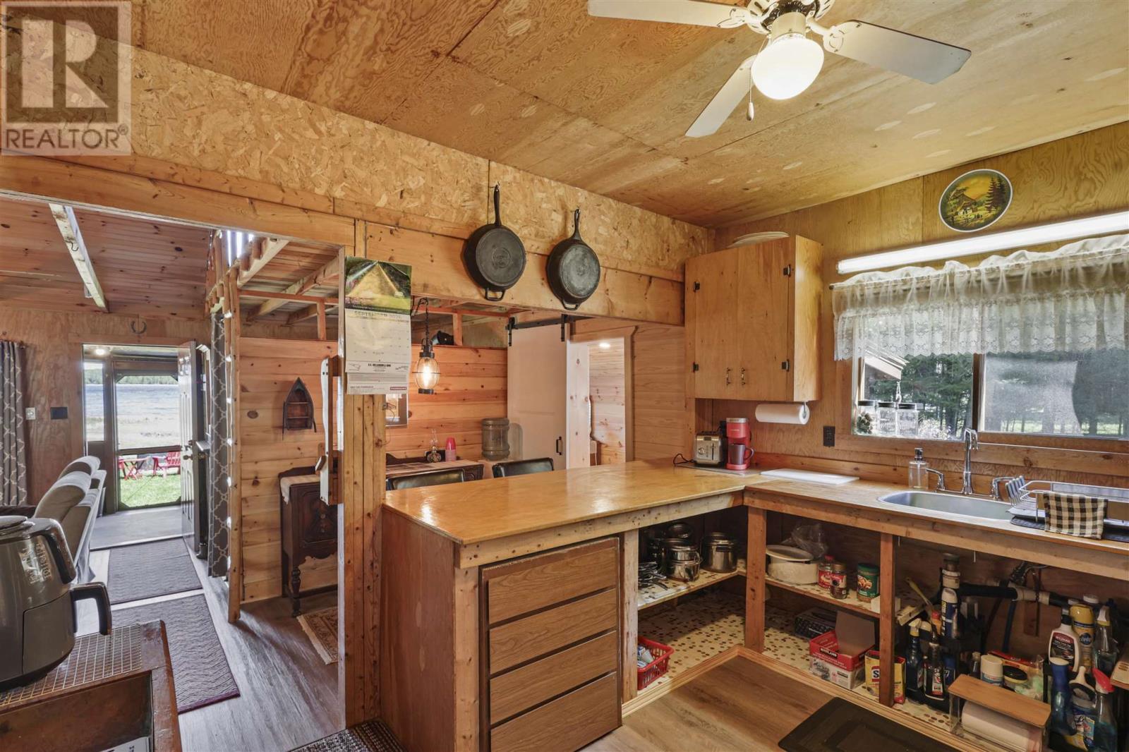 271 Smith Bay Rd, District Of Manitoulin, Gore Bay, Ontario  P0P 1H0 - Photo 13 - SM262664
