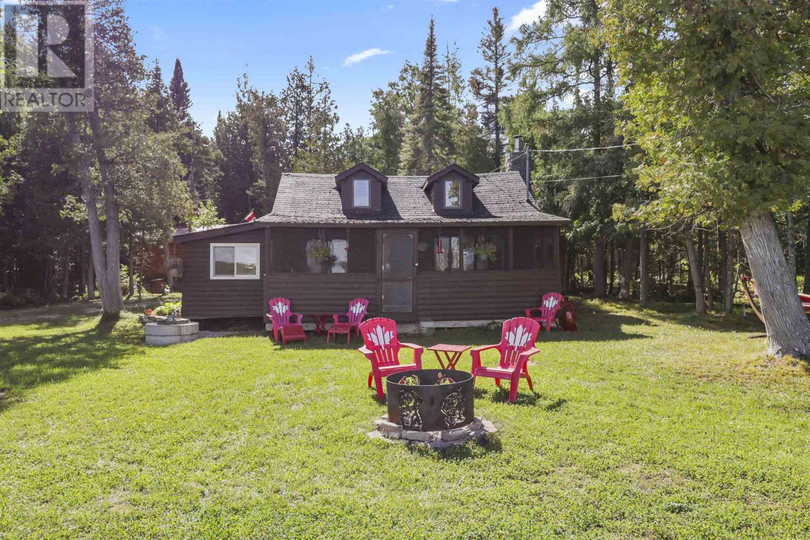 271 Smith Bay Rd, District Of Manitoulin, Gore Bay, Ontario  P0P 1H0 - Photo 2 - SM262664