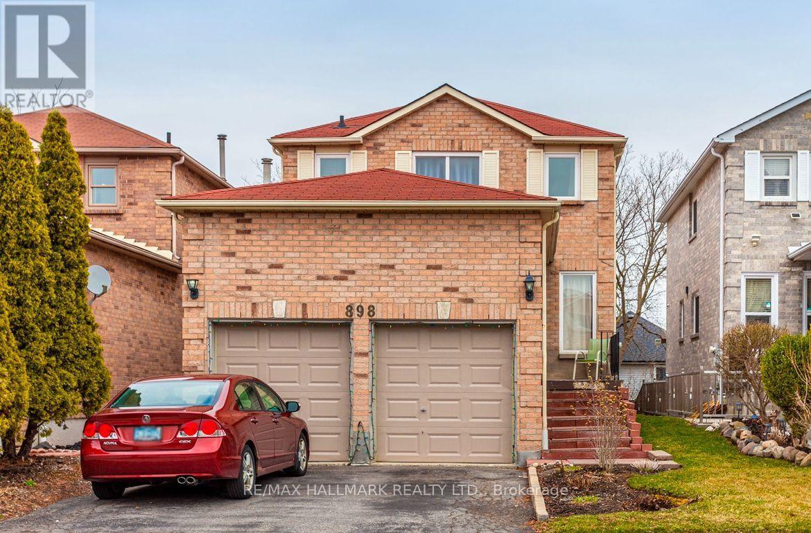 LOWER - 898 RAMBLEBERRY AVENUE, Pickering, Ontario
