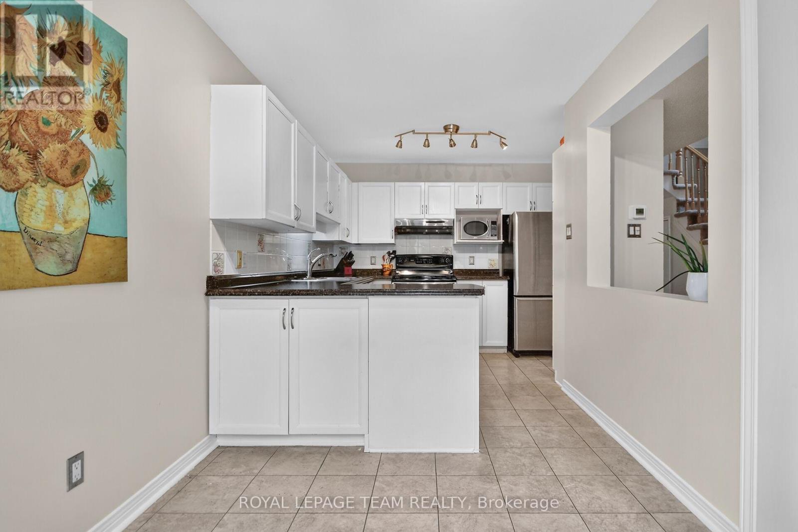 23 Grassy Plains Drive, Ottawa, Ontario  K2M 2P2 - Photo 8 - X13816508