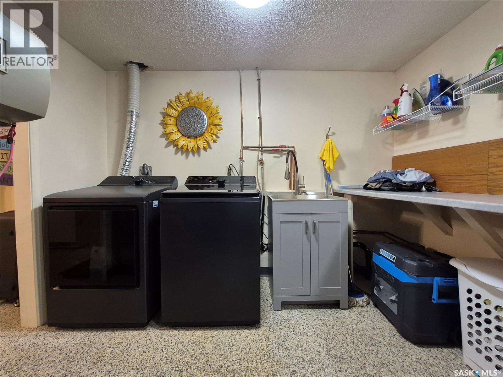 280 Hayes Drive, Swift Current, Saskatchewan  S9H 4H1 - Photo 37 - SK049197