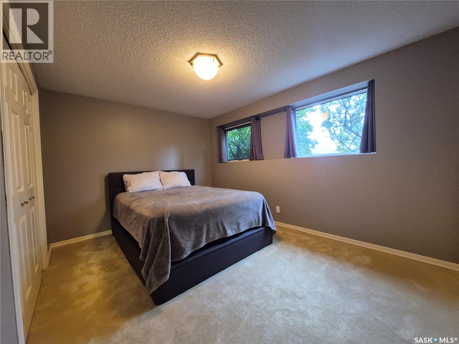 280 Hayes Drive, Swift Current, Saskatchewan  S9H 4H1 - Photo 32 - SK049197