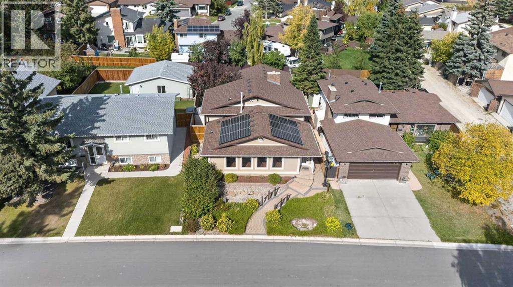 112 Beaconsfield Rise NW, Calgary, Alberta  T3K 1X4 - Photo 43 - A2347791
