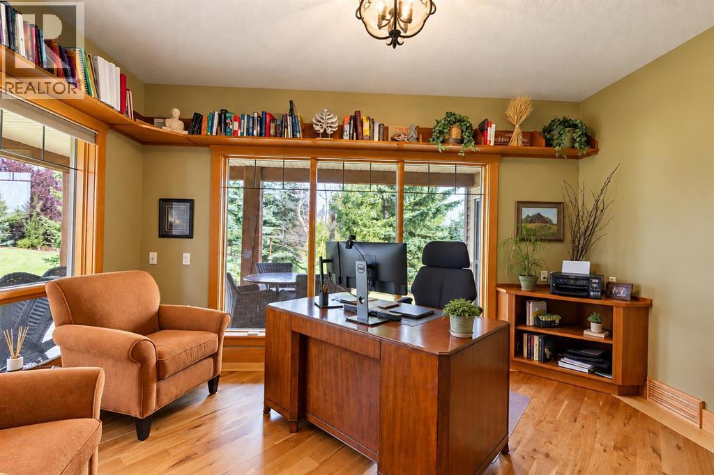 15 Gray Way, Rural Rocky View County, Alberta  T3R 1K7 - Photo 23 - A2347356