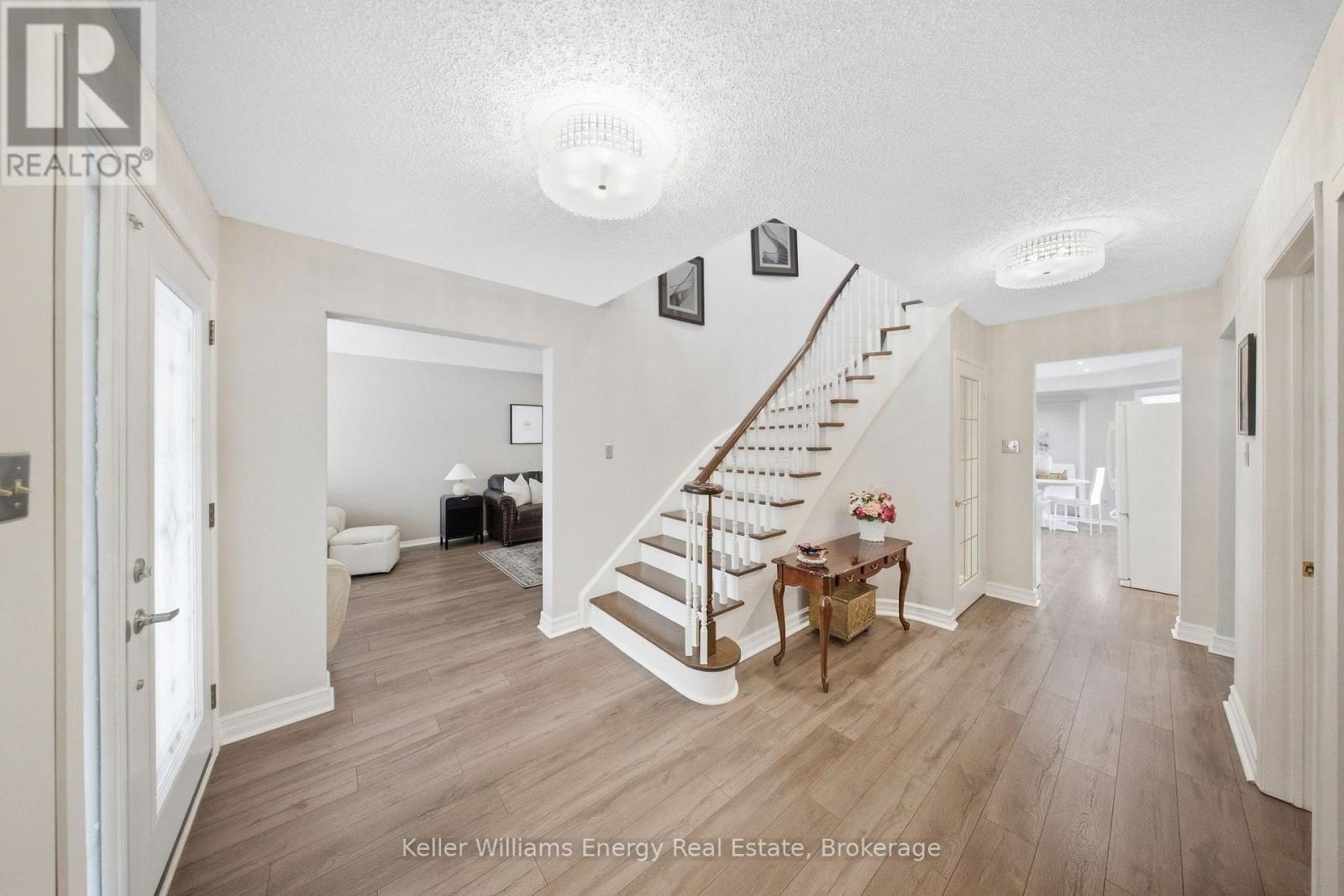 1083 Ridge Valley Drive, Oshawa, Ontario  L1K 2E2 - Photo 4 - E13823498