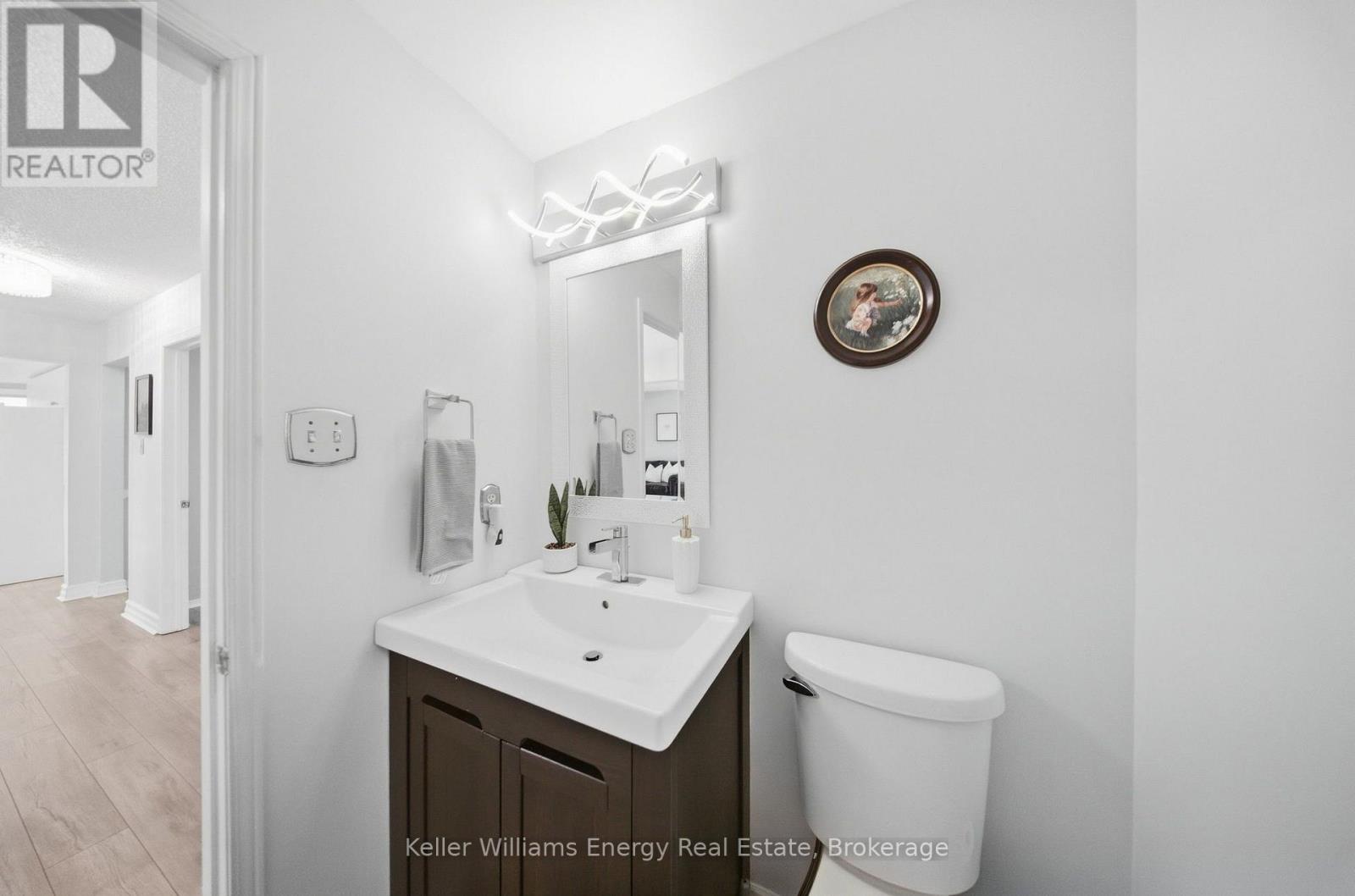 1083 Ridge Valley Drive, Oshawa, Ontario  L1K 2E2 - Photo 5 - E13823498