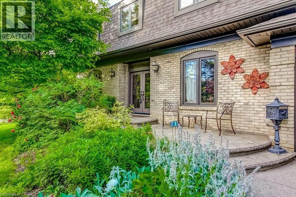 215 Briar Hill Crescent, Ancaster, Ontario  L9G 3M9 - Photo 2 - 40841684