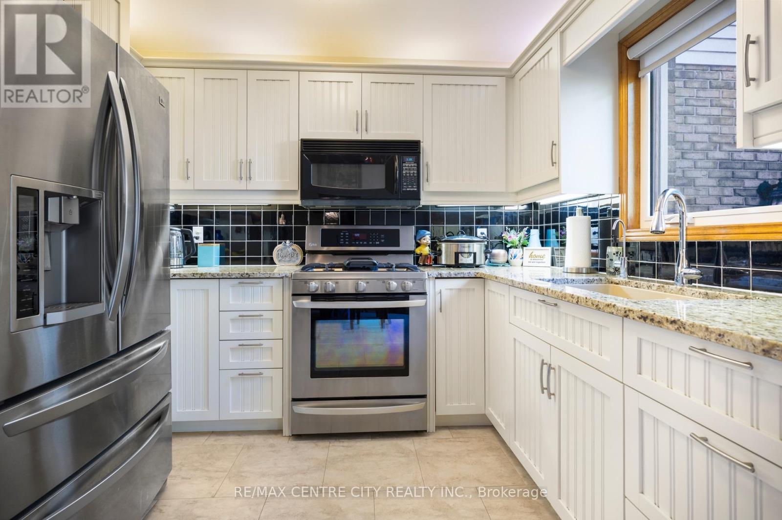 25 Daugherty Drive, St. Thomas, Ontario  N5R 4W4 - Photo 10 - X13823356