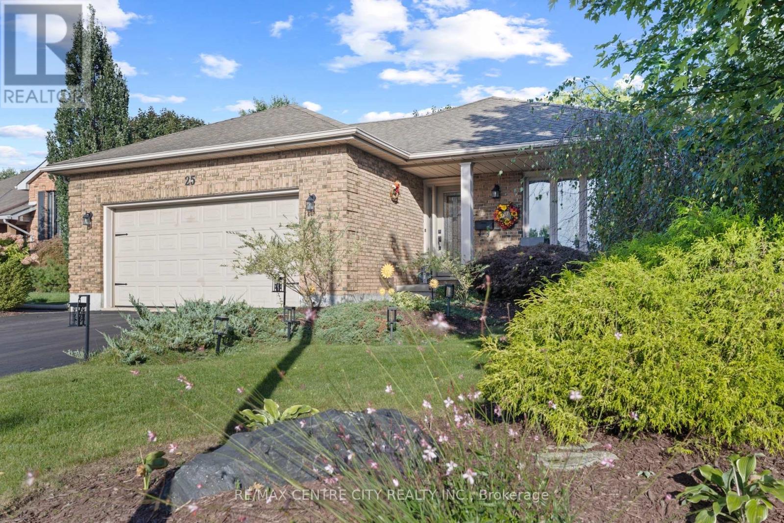 25 Daugherty Drive, St. Thomas, Ontario  N5R 4W4 - Photo 2 - X13823356