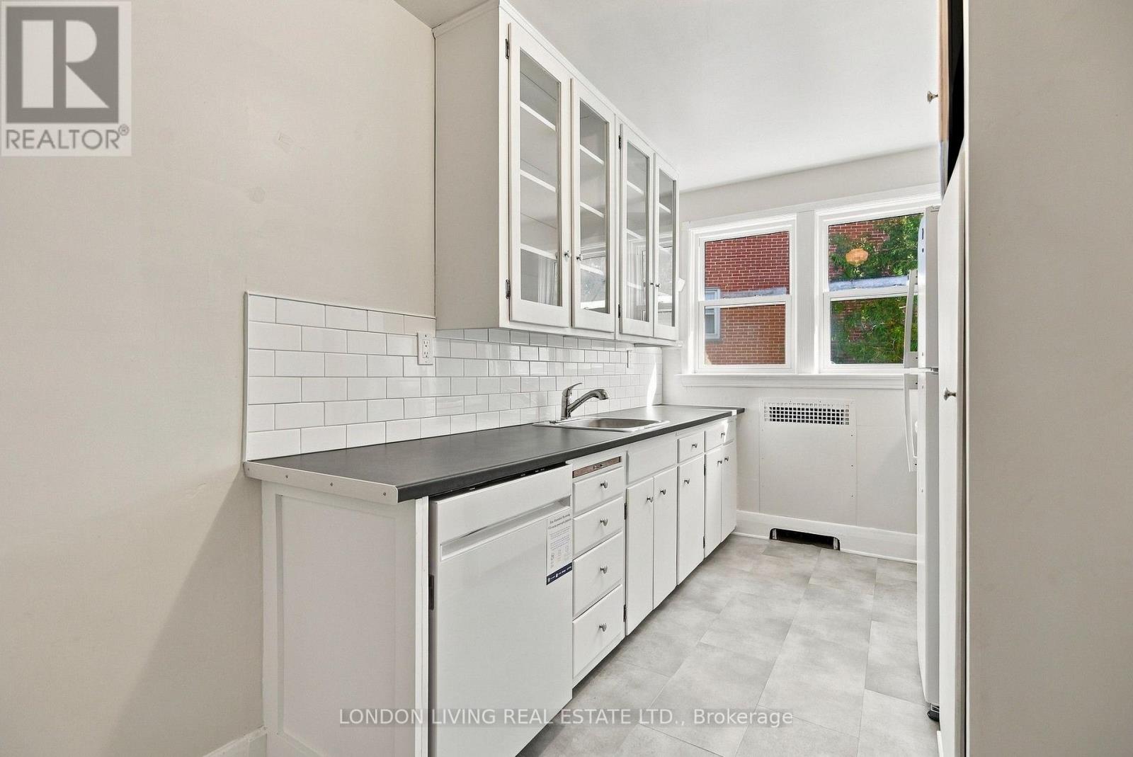 4 - 137 Windsor Crescent, London South, Ontario  N6C 1V9 - Photo 13 - X13823386
