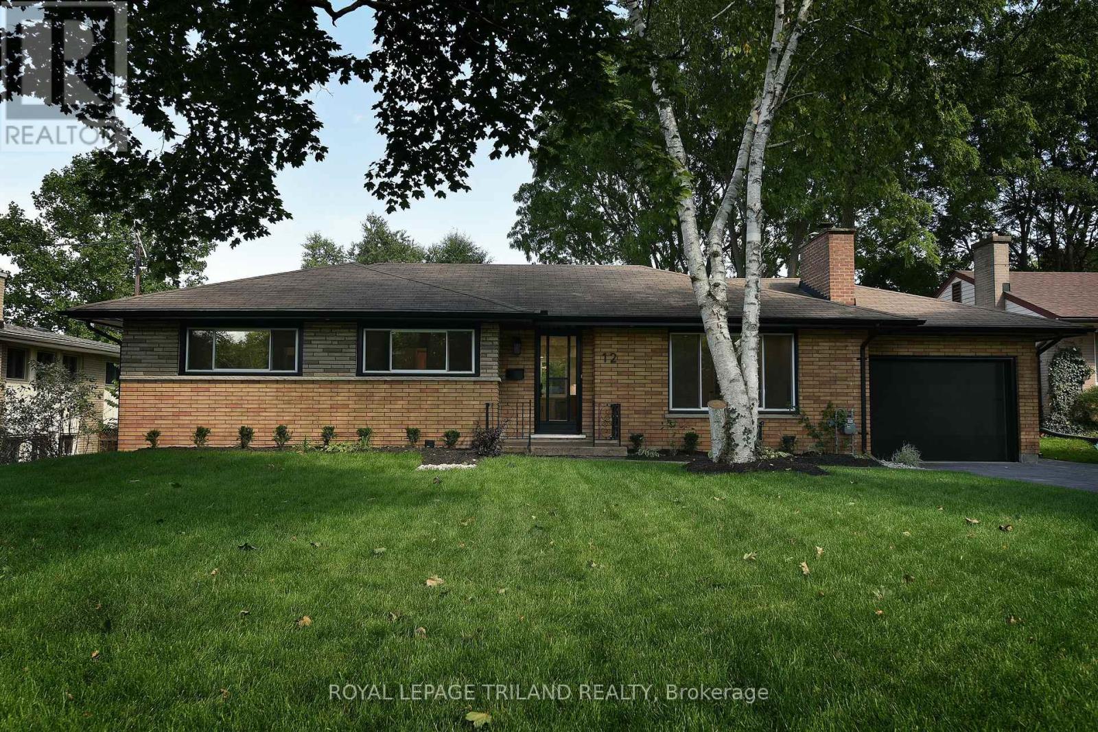 12 MOUNTSFIELD DRIVE, London South, Ontario