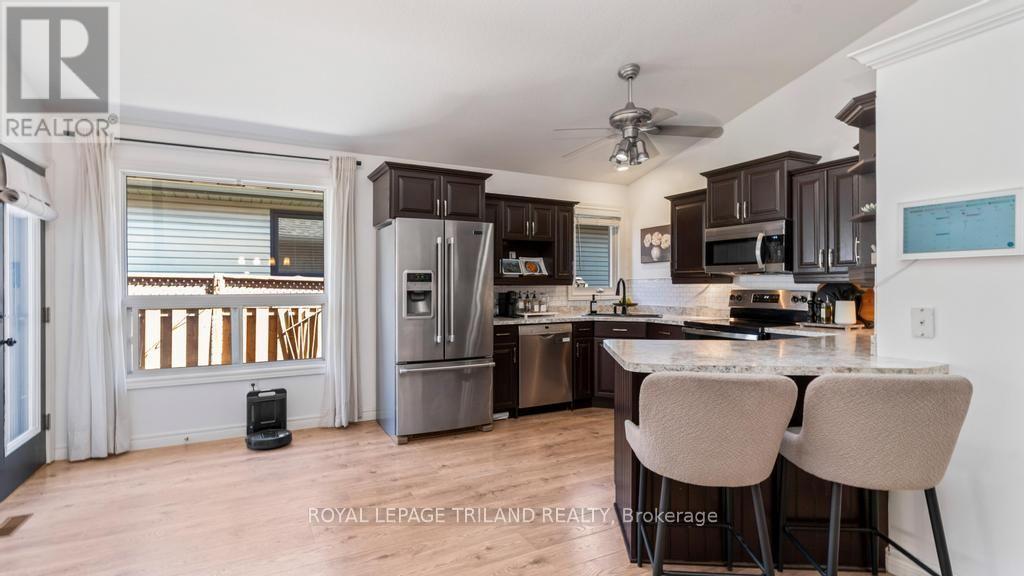 3 Cottonwood Drive, St. Thomas, Ontario  N5P 4M3 - Photo 10 - X13823530