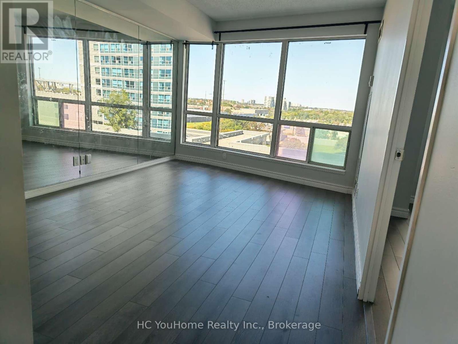 801 - 8 Lee Centre Drive, Toronto, Ontario  M1H 3H8 - Photo 2 - E13823320
