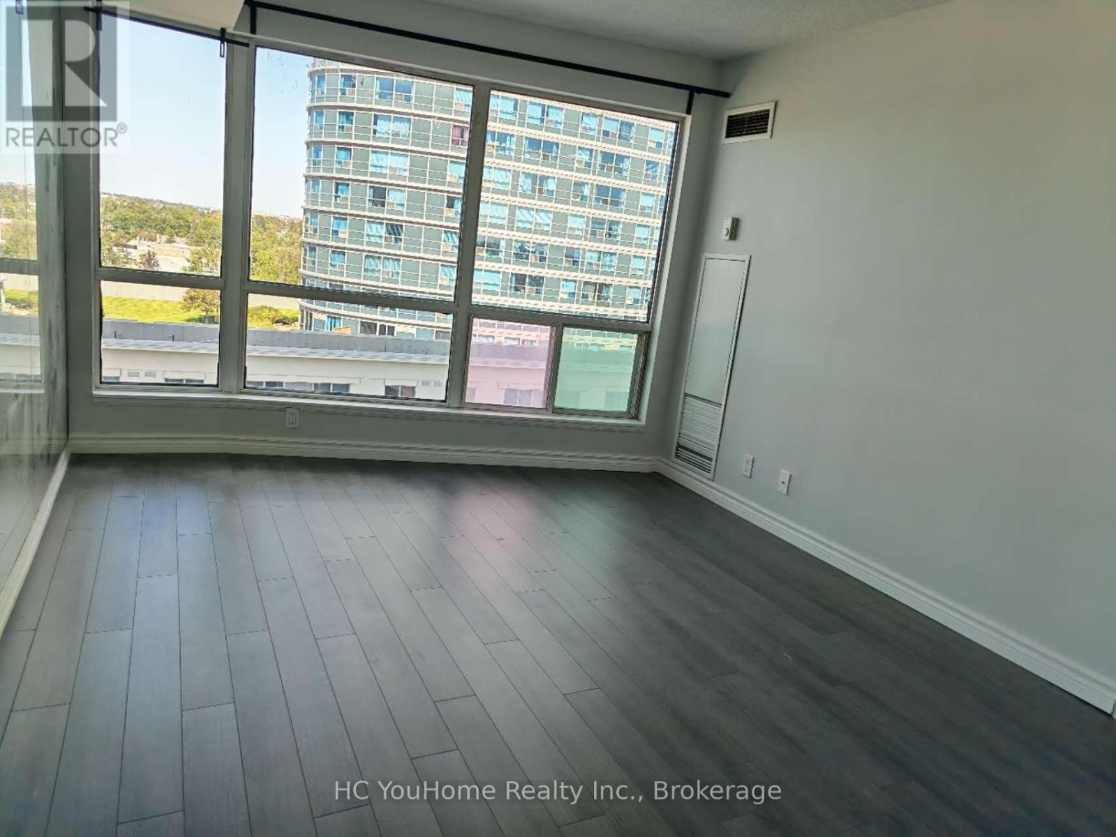 801 - 8 Lee Centre Drive, Toronto, Ontario  M1H 3H8 - Photo 3 - E13823320