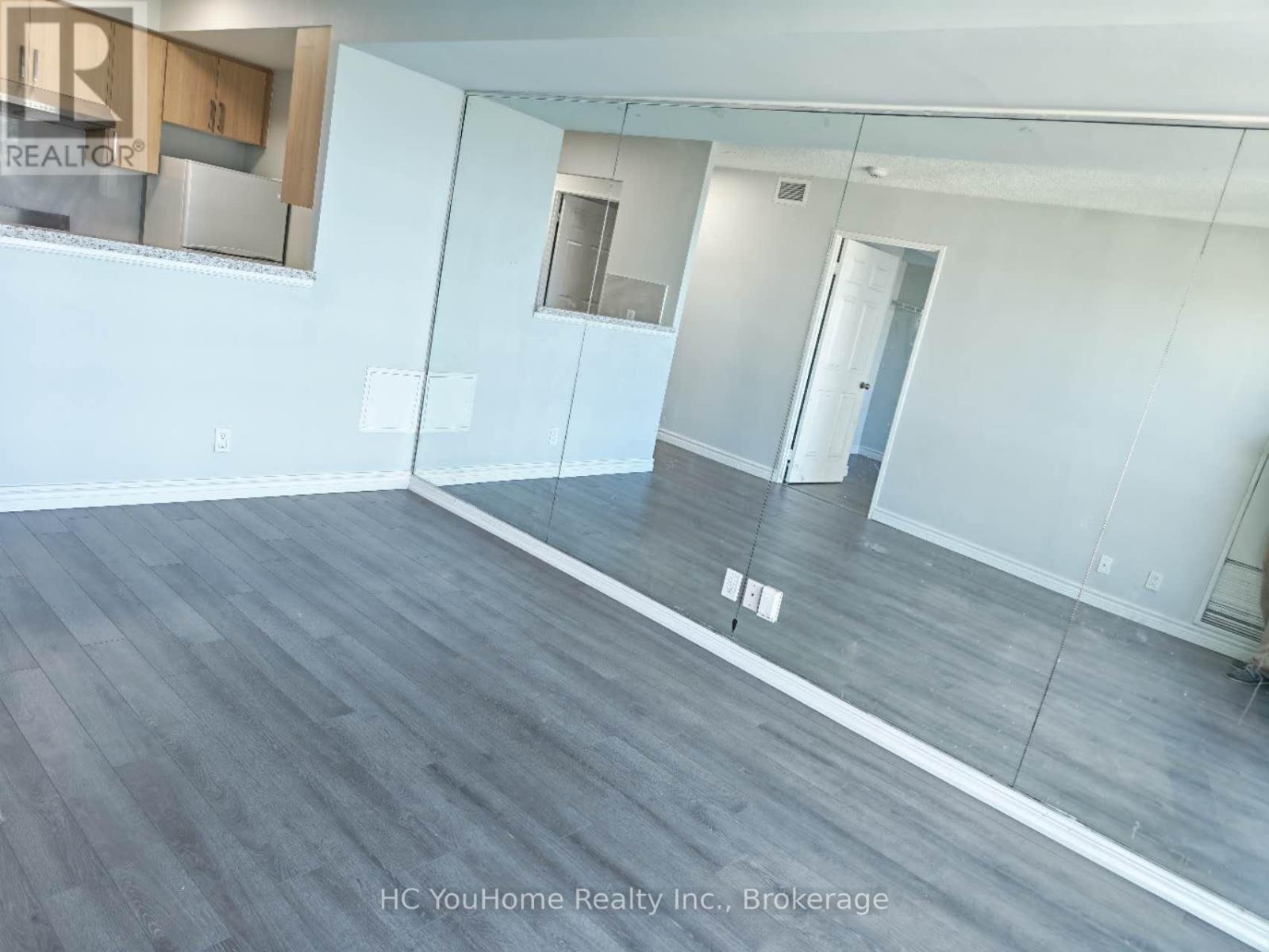 801 - 8 Lee Centre Drive, Toronto, Ontario  M1H 3H8 - Photo 5 - E13823320