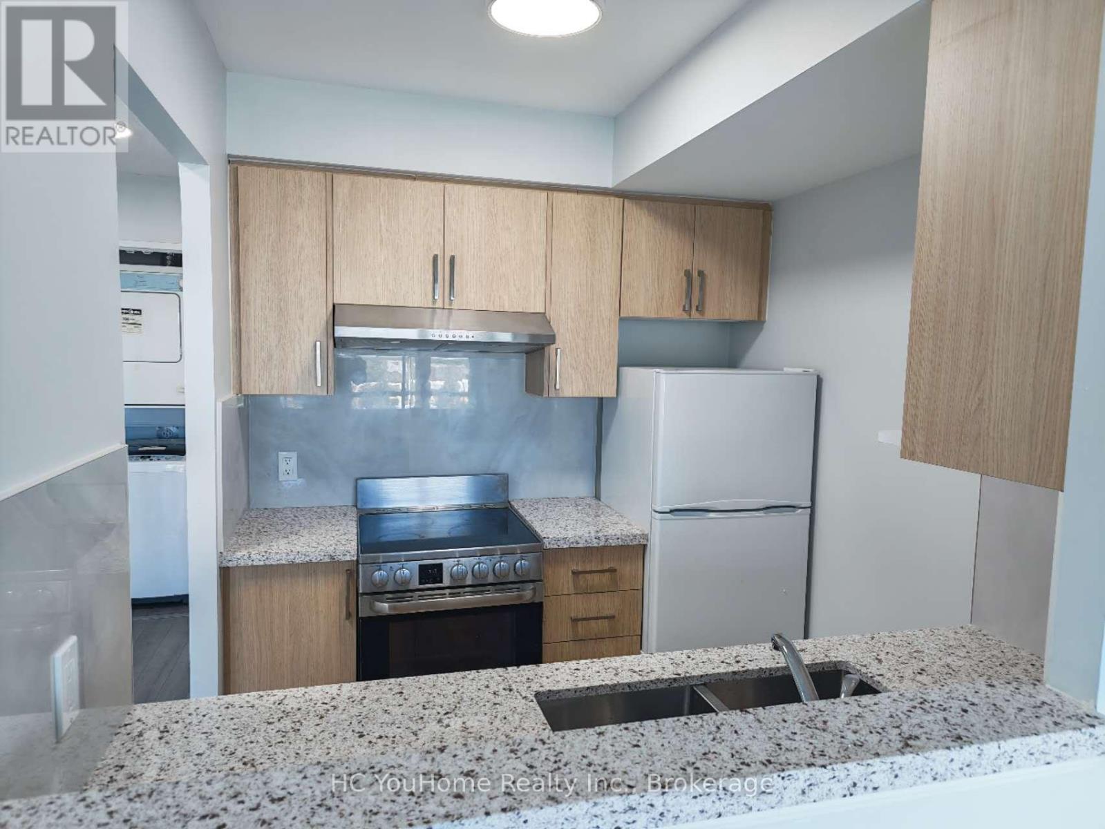 801 - 8 Lee Centre Drive, Toronto, Ontario  M1H 3H8 - Photo 6 - E13823320