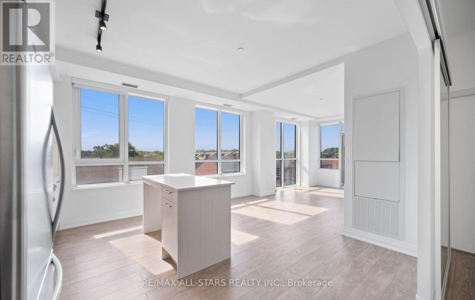 315 - 286 Main Street, Toronto, Ontario  M4C 0B3 - Photo 7 - E13823460