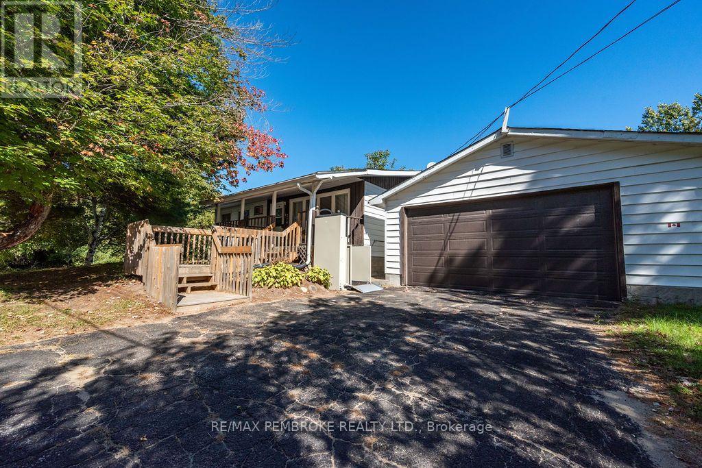 774 Pinegrove Crescent, Petawawa, Ontario  K8A 7E4 - Photo 2 - X13823436