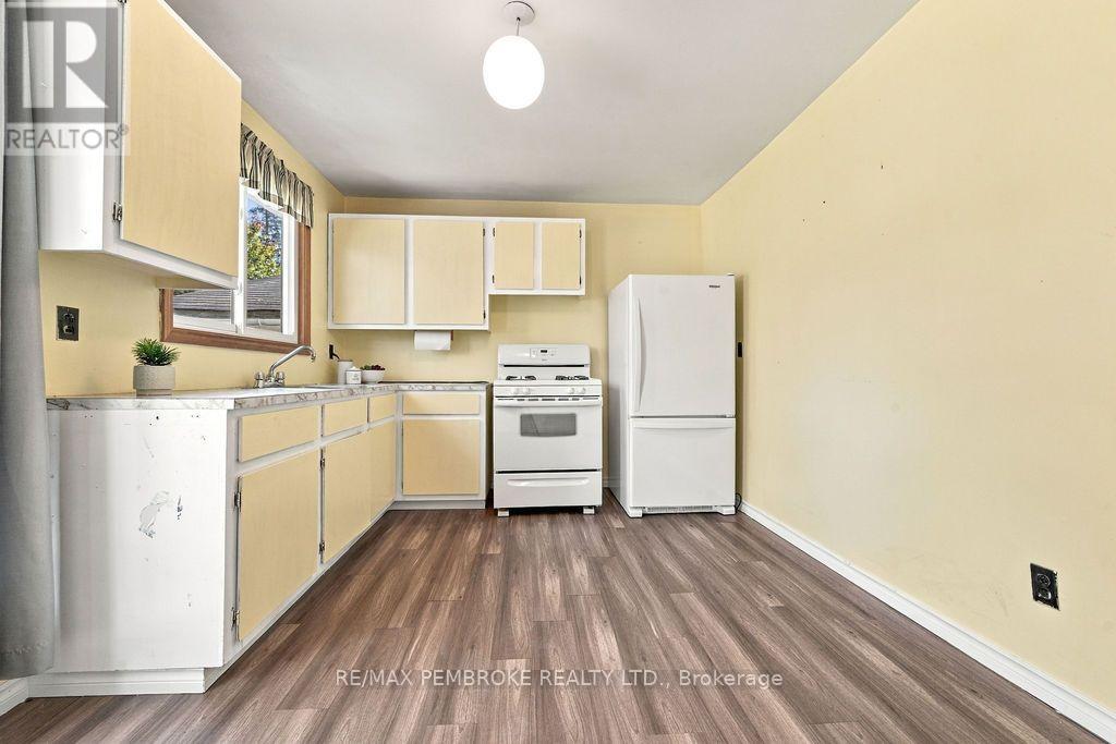 774 Pinegrove Crescent, Petawawa, Ontario  K8A 7E4 - Photo 8 - X13823436