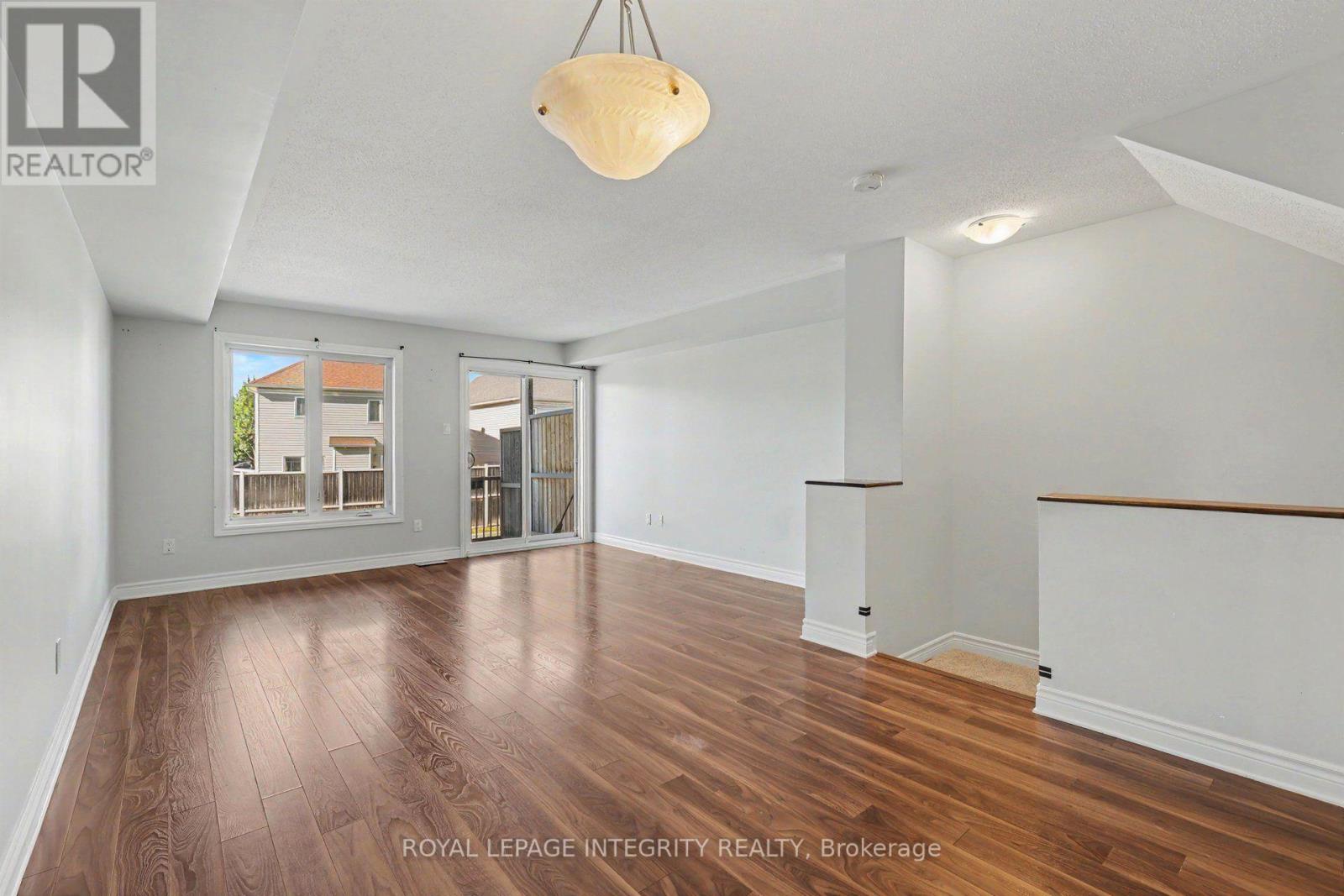 B - 621 Chapman Mills Drive, Ottawa, Ontario K2J 5T1 - Photo 2 - X13823512