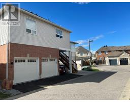 COACH - 381 COUNTRY GLEN ROAD, Markham, Ontario