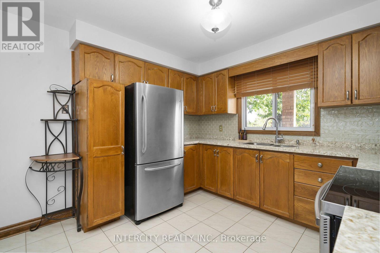 57 Kaiser Drive, Vaughan (West Woodbridge), Ontario  L4L 3V2 - Photo 15 - N13823440