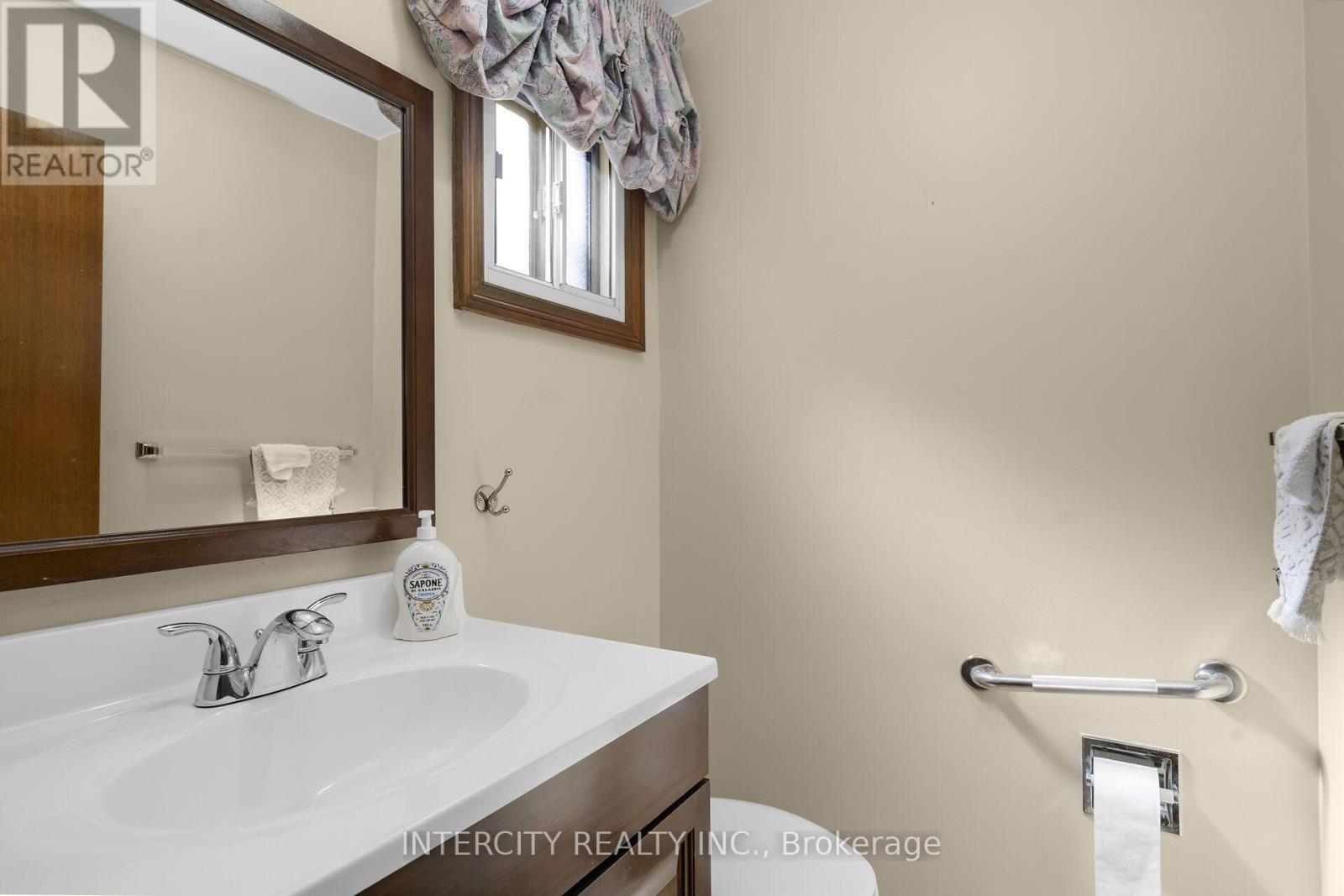 57 Kaiser Drive, Vaughan (West Woodbridge), Ontario  L4L 3V2 - Photo 21 - N13823440