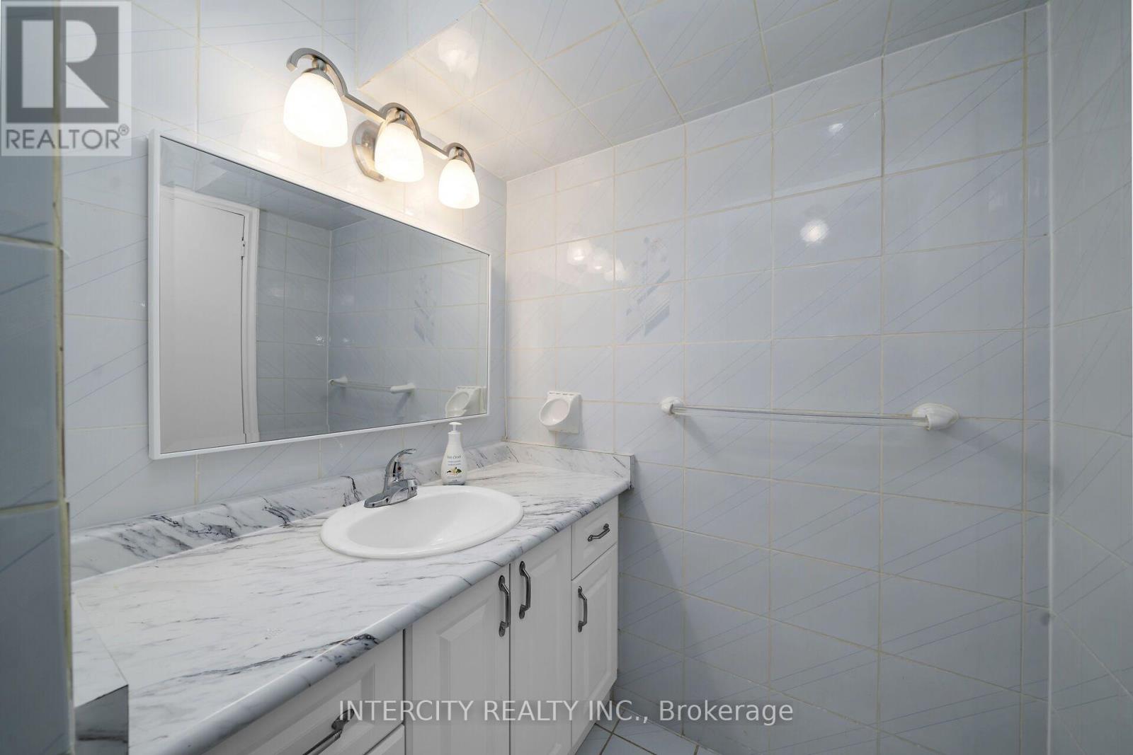 57 Kaiser Drive, Vaughan (West Woodbridge), Ontario  L4L 3V2 - Photo 38 - N13823440