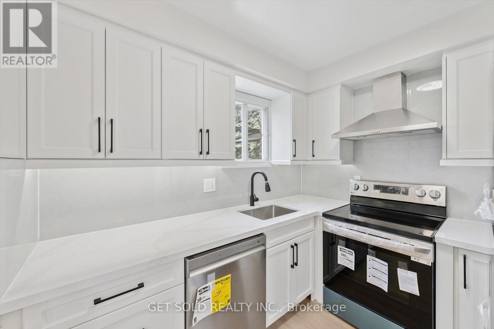 232 Kozlov Street, Barrie (West Bayfield), Ontario  L4N 7H6 - Photo 10 - S13823468