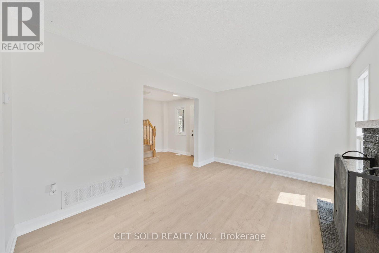232 Kozlov Street, Barrie (West Bayfield), Ontario  L4N 7H6 - Photo 5 - S13823468